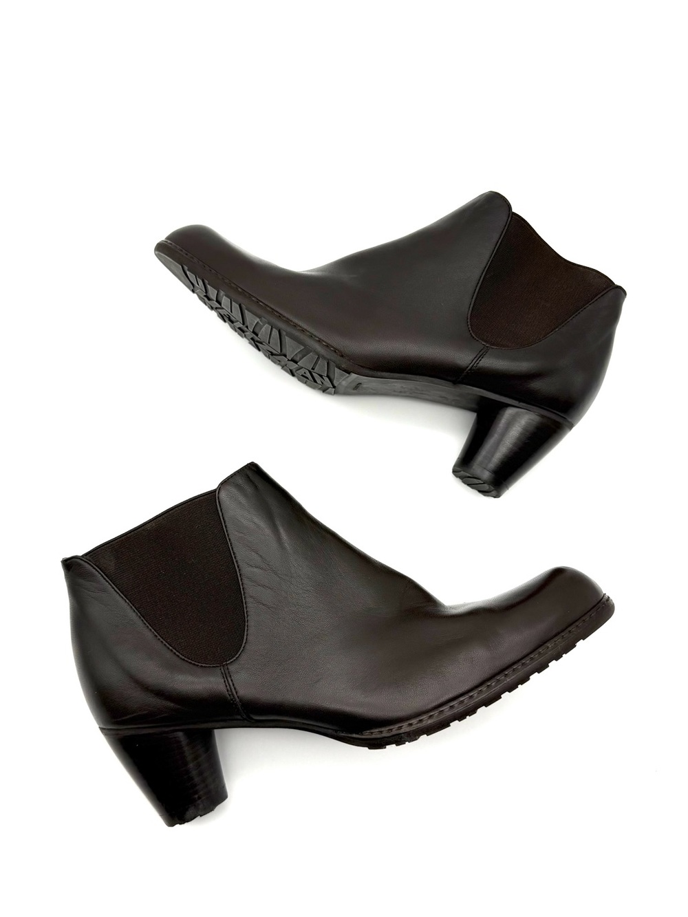 Stuart Weitzman Brown Leather Chelsea Boot Heel 6.5